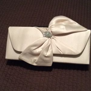 Charming Charlie NWT ivory clutch rhinestone clip